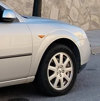 Llanta aluminio 16 Ford