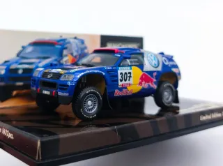 VOLKSWAGEN RACE TOUAREG DAKAR 1:43 MINICHAMPS