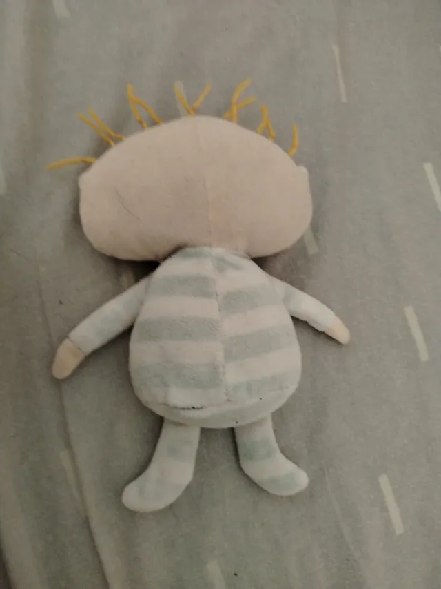 Peluche infantil a rayas