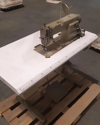 Máquina de coser Mitsubishi LS2-130