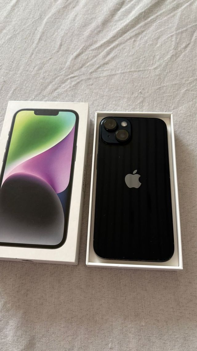 iPhone 14 Negro/Morado