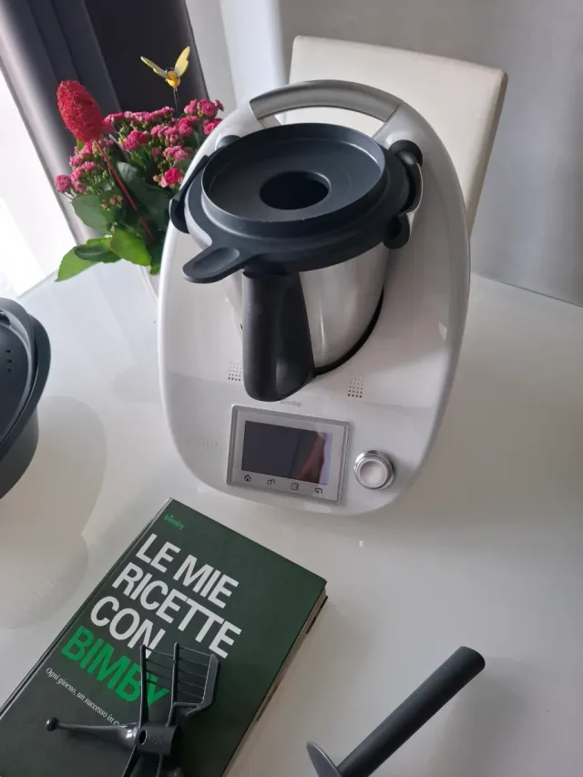 BIMBY THERMOMIX TM5 COMPLETO A SOLI 310 EURO