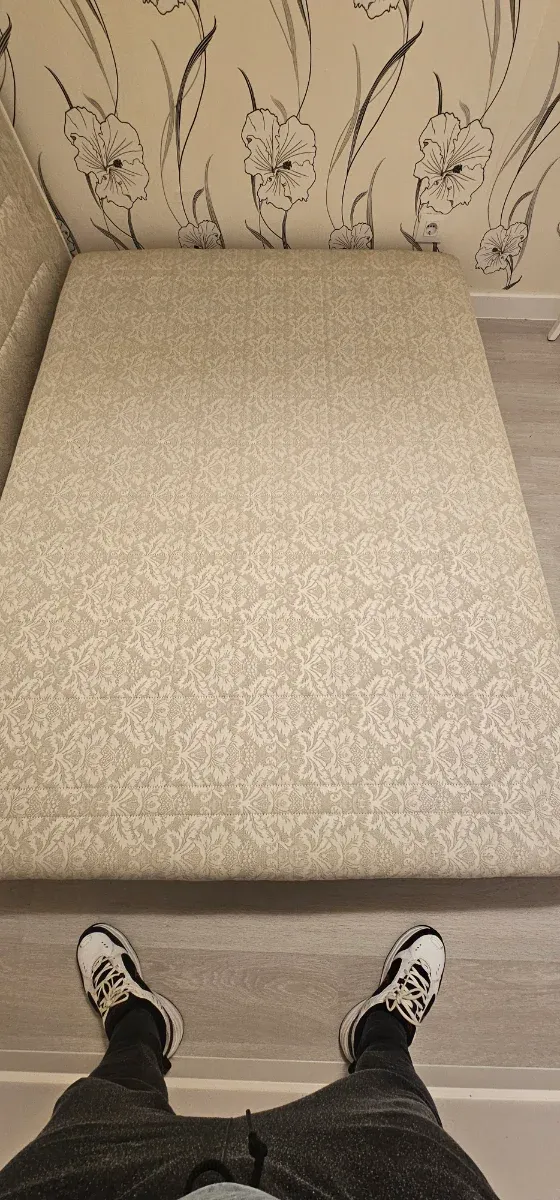 Somier tapizado beige y marrón 1,35x1,90