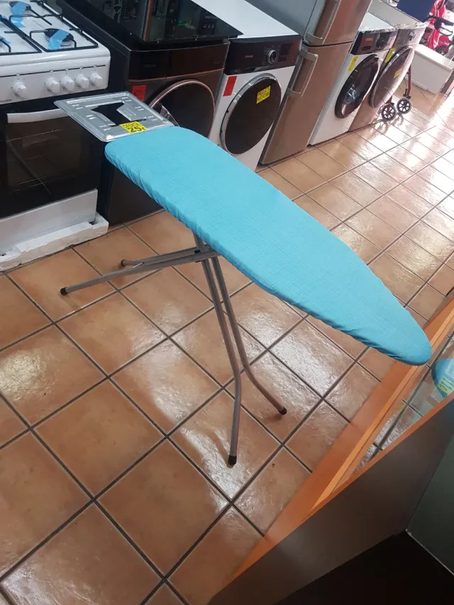 Tabla de planchar azul