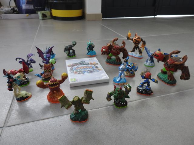 Jogo Wii Skylanders Giants com Figuras