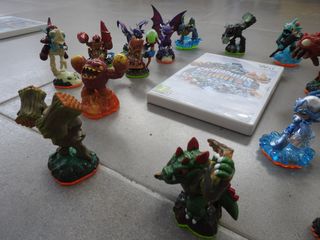 Jogo Wii Skylanders Giants com Figuras