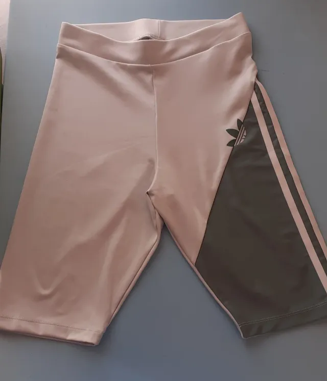 Shorts deporte  Adidas chica