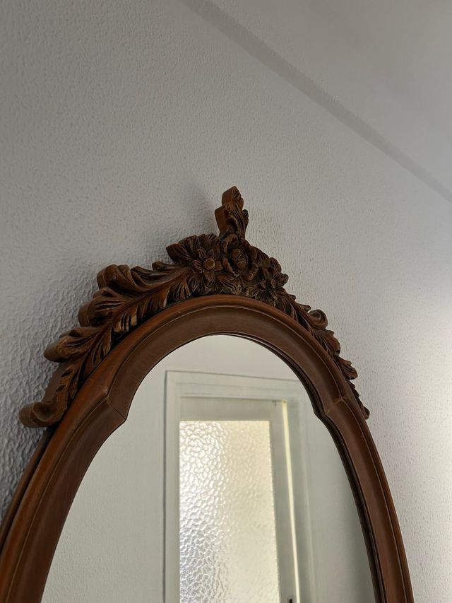 Espejo Ovalado Madera Tallada