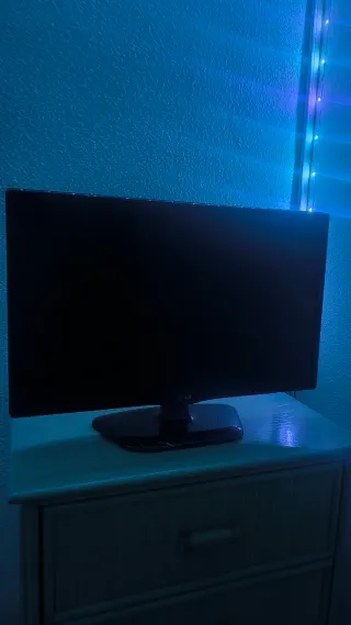 Monitor TV LG 24MT45D-PZ + Accessori