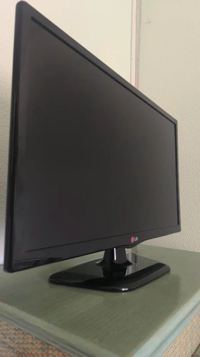 Monitor TV LG 24MT45D-PZ + Accessori