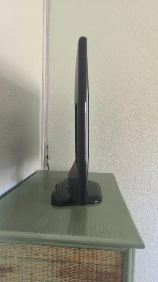 Monitor TV LG 24MT45D-PZ + Accessori