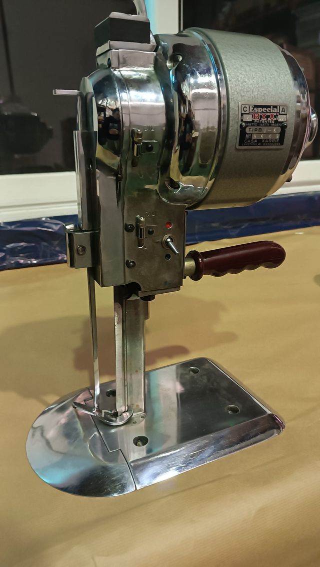 Cortadora Vertical Grande (Ref 106)