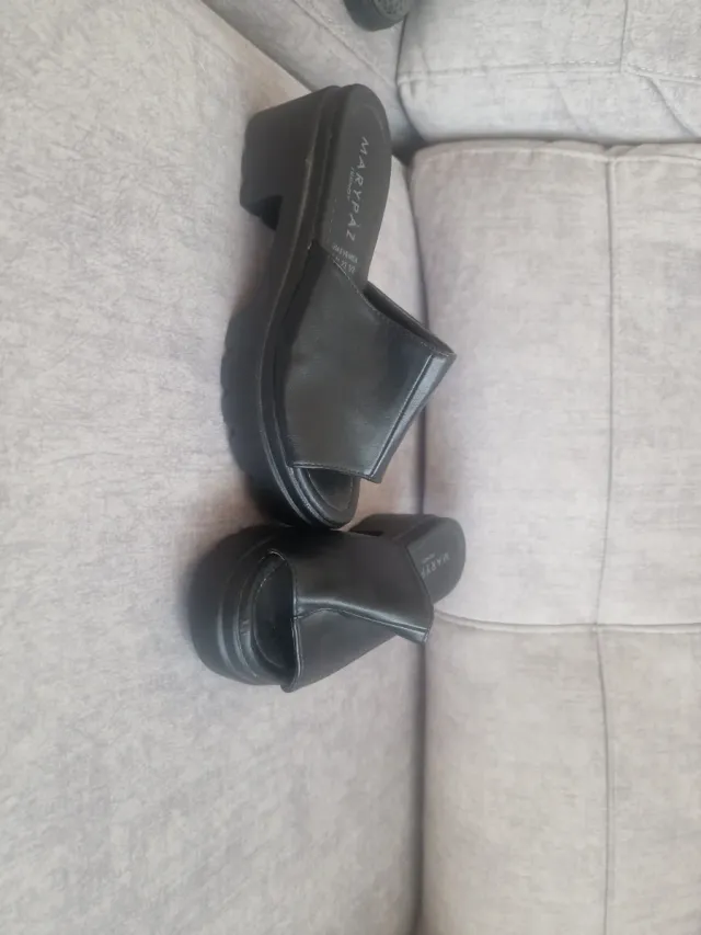 Sandalias Marypaz Zuecos Tacón Negro