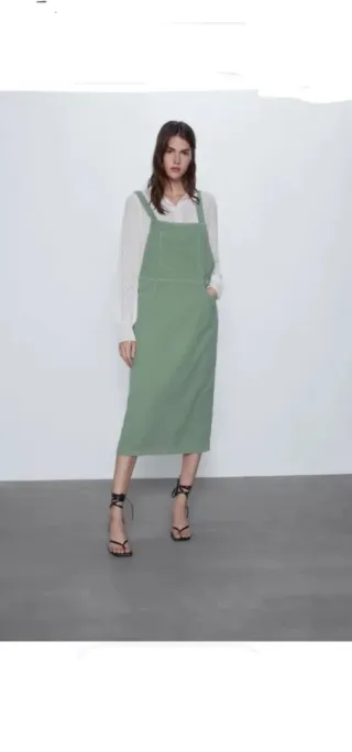 Mono verde Zara Talla XS