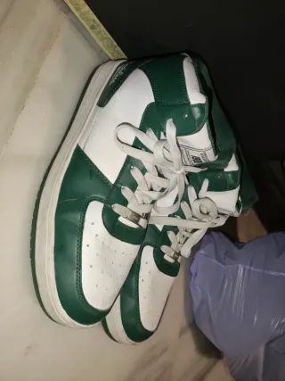 Zapatillas estilo Jordan verdes y blancas