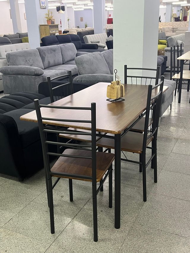 Mesa de cocina con 4 sillas NUEVA