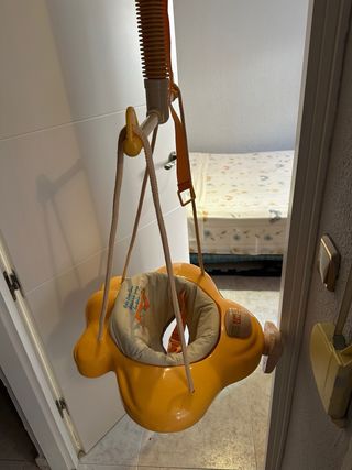 Saltador de puerta para bebé