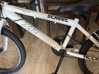 Bicicleta BMX Scree XR Acción
