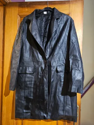 Cazadora polipiel negra