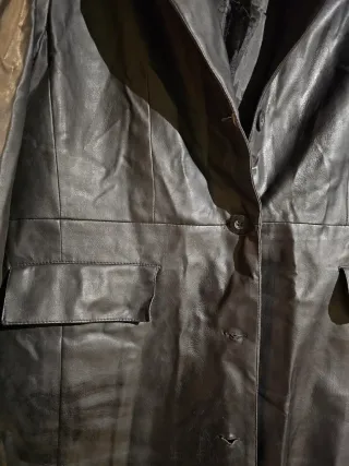 Cazadora polipiel negra