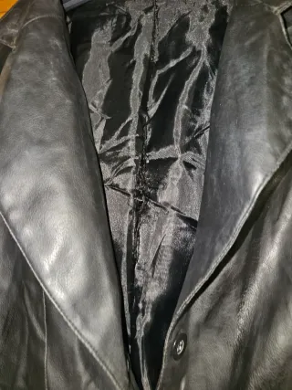 Cazadora polipiel negra