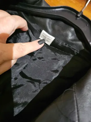 Cazadora polipiel negra