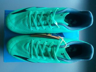 N 38 / Botas nuevas de fútbol Joma