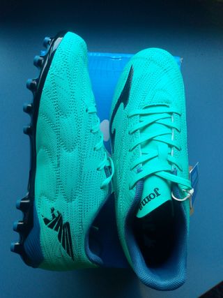 N 38 / Botas nuevas de fútbol Joma