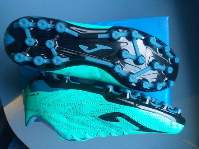 N 38 / Botas nuevas de fútbol Joma