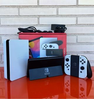 Nintendo Switch OLED Blanca y Negra