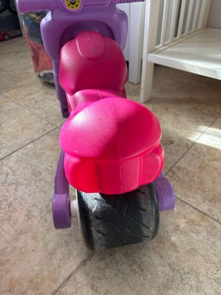Moto correpasillos bebé niña rosa y lila