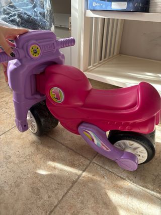 Moto correpasillos bebé niña rosa y lila