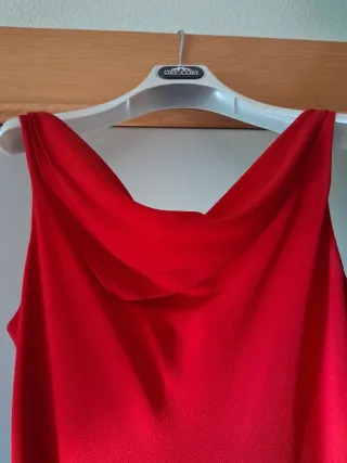 Vestido rojo fiesta con pedrería