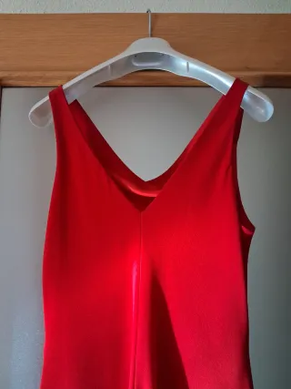 Vestido rojo fiesta con pedrería