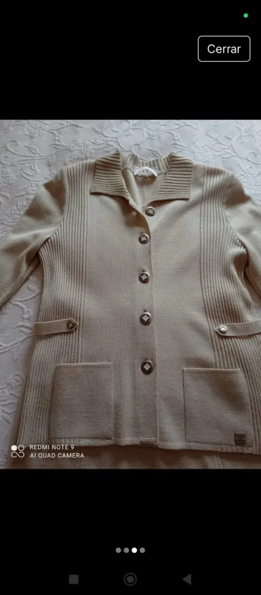 Traje Naulover chaqueta y falda beige