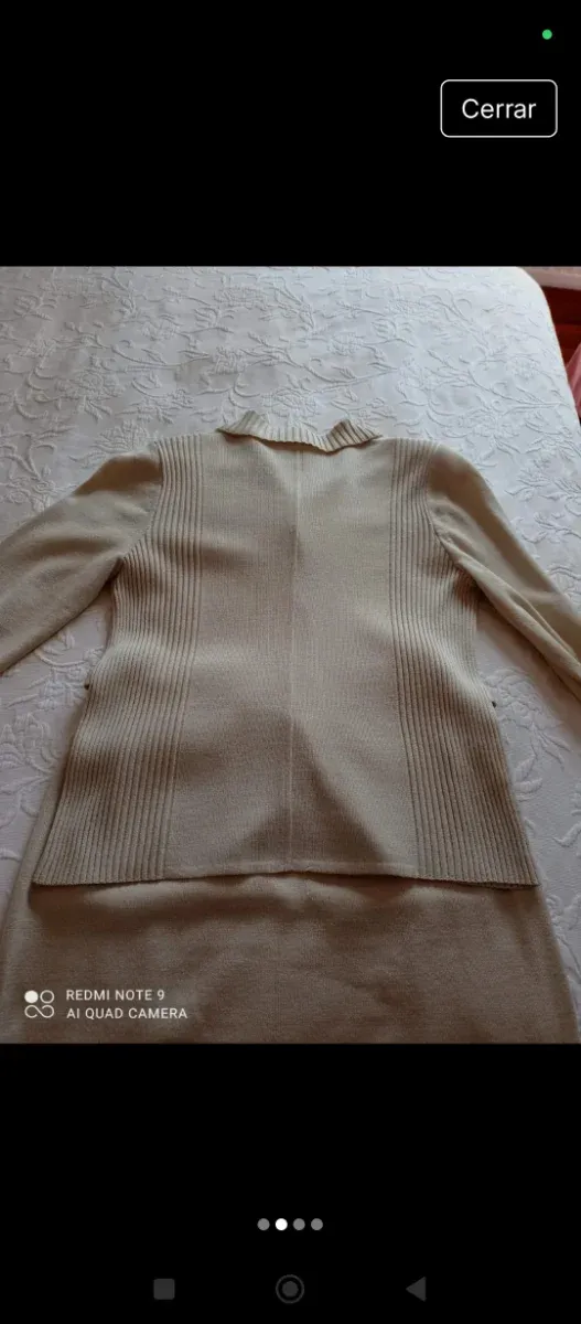 Traje Naulover chaqueta y falda beige