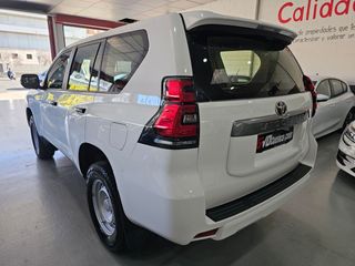 Toyota Land Cruiser 2.8 D-4D 177CV GX