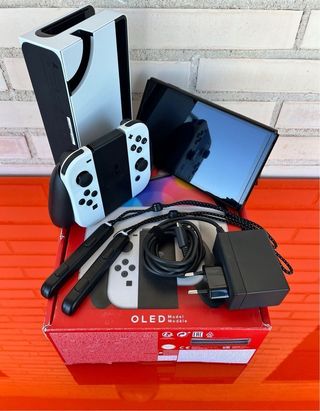 Nintendo Switch OLED Blanca y Negra