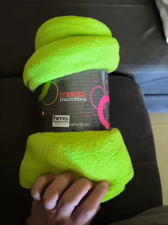 Manta Microfibra Verde 127x152cm