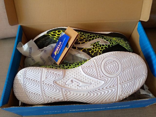 N 44 / Botas de fútbol nuevas Joma T.Tiger