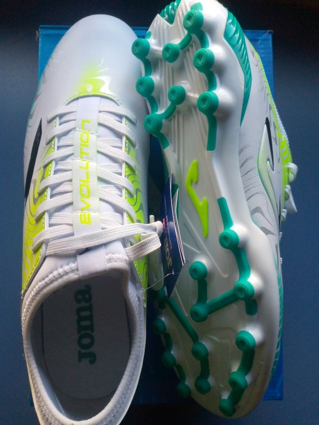 N 45 / Botas de fútbol nuevas Joma Evolution