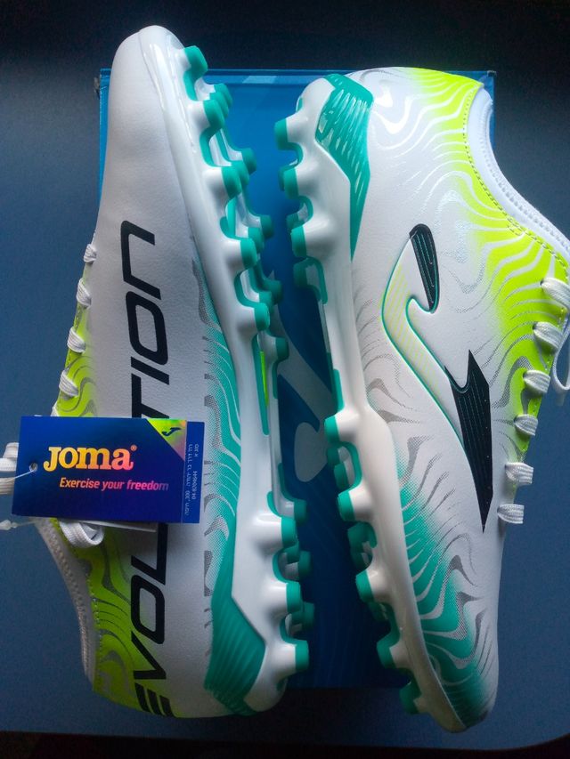 N 45 / Botas de fútbol nuevas Joma Evolution