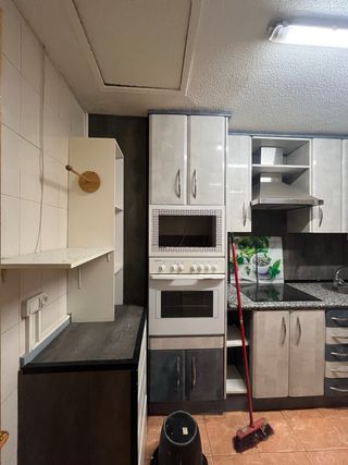 Muebles de Cocina Beige y Gris