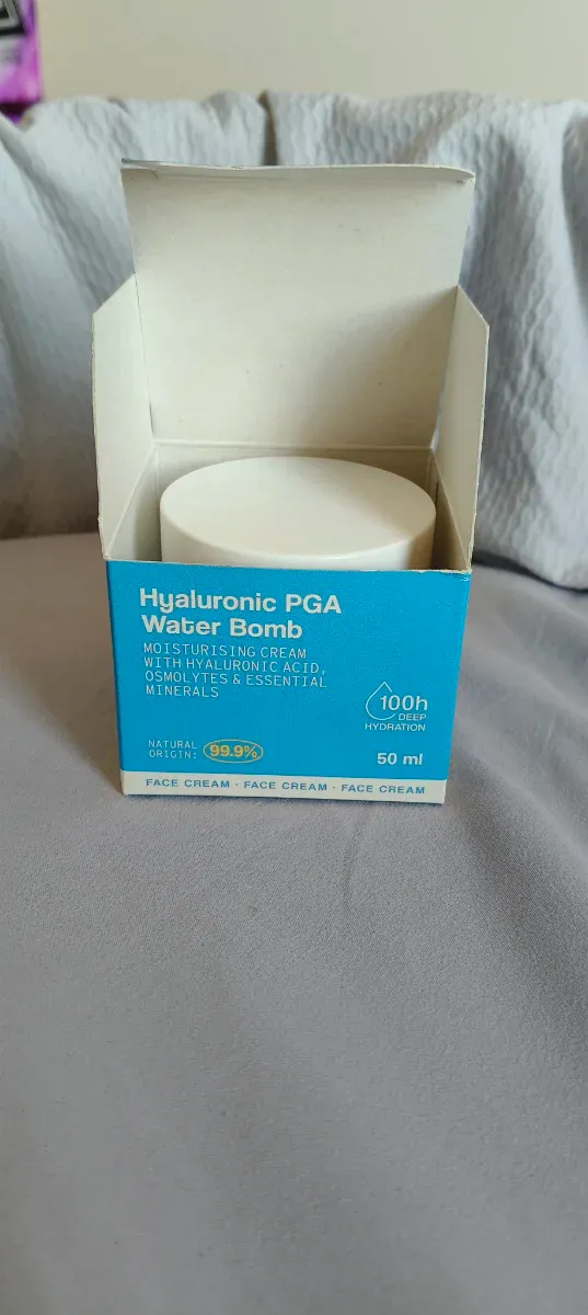 Freshly Hyaluronic PGA Water Bomb Crema Facial