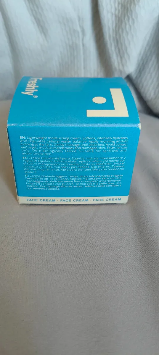 Freshly Hyaluronic PGA Water Bomb Crema Facial