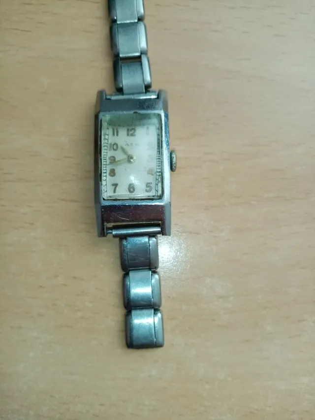 Reloj antiguo señora A. E. N.