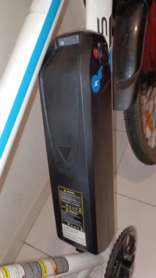 Bicicleta Eléctrica Blanca