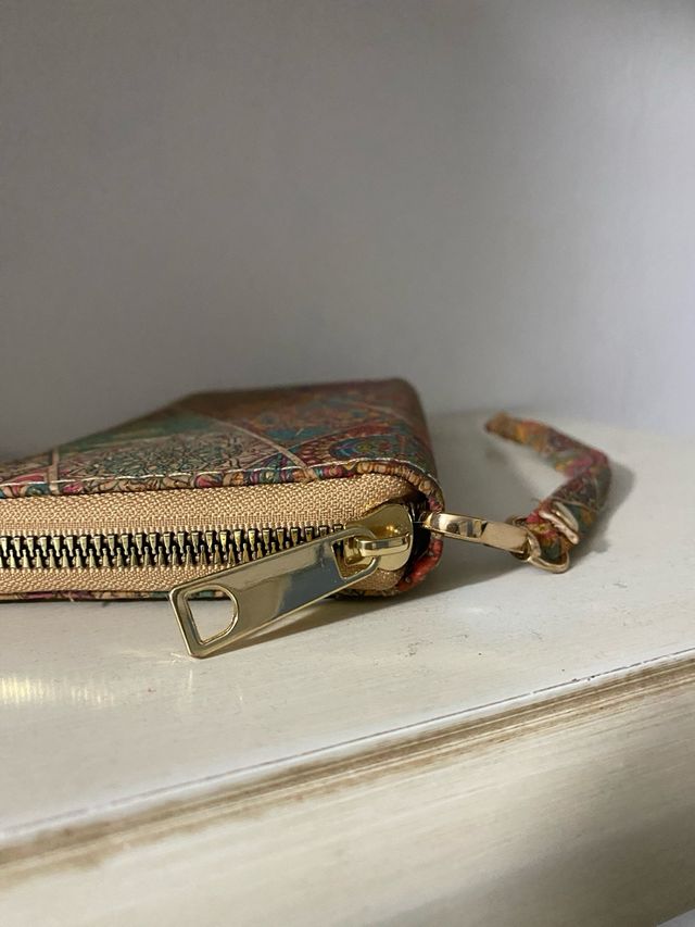 Portafoglio etnico multicolor con zip