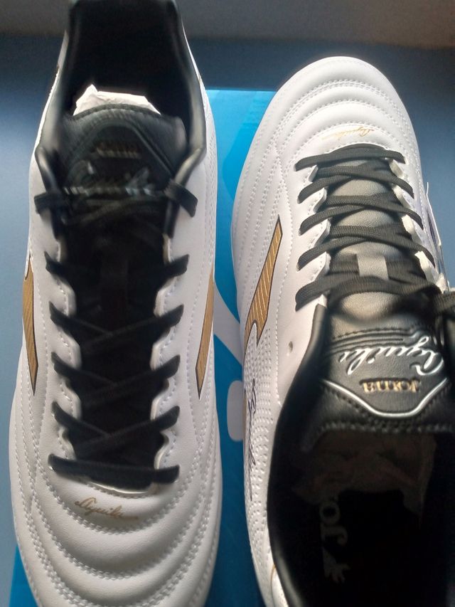 N 45 / Botas de fútbol nuevas Joma Águila