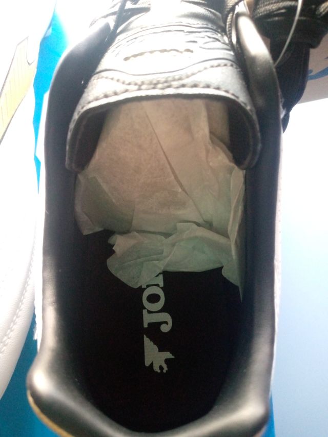 N 45 / Botas de fútbol nuevas Joma Águila